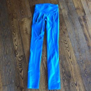 Lululemon size 4 light blue leggings
